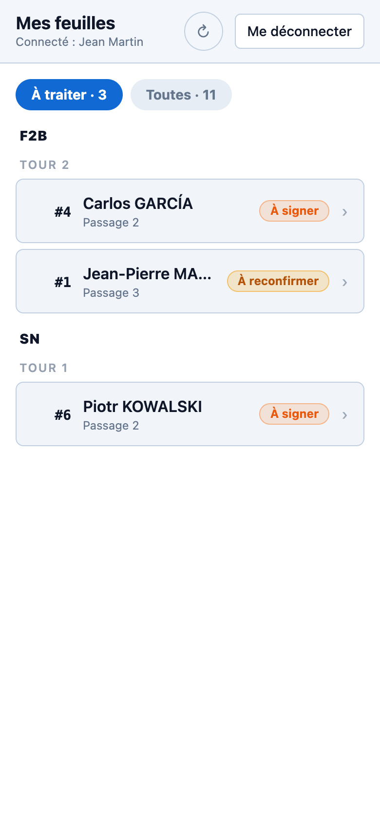 écran « Mes feuilles » sur un téléphone : les feuilles à traiter d'un juge, regroupées par catégorie puis par tour, avec leur état en couleur